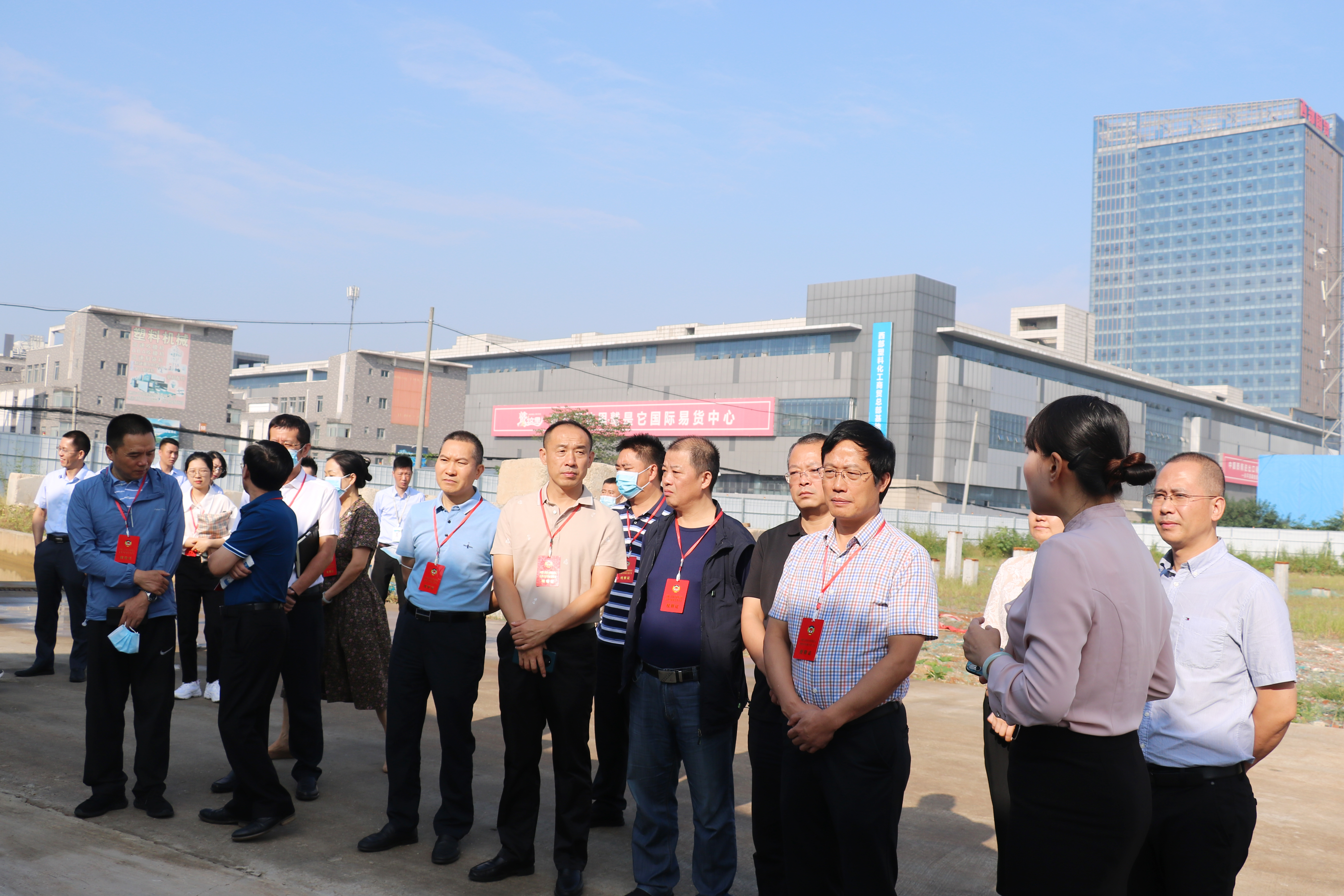 区政协领导莅临视察皇家国际官网药业“慧金港”项目建设情况